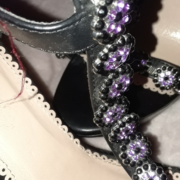 High Wedge Black, Creme Color. - Picture 2 of 6